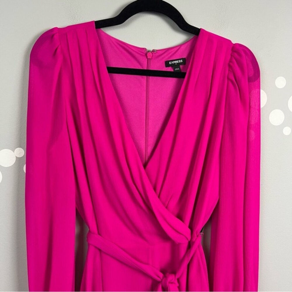 Express NWT Hot Pink Surplice Wrap Romper Long Sleeve Tie Waist Size XS - Picture 3 of 12